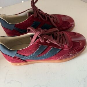 NEW Vince oasis suede and patent leather sneakers size:6